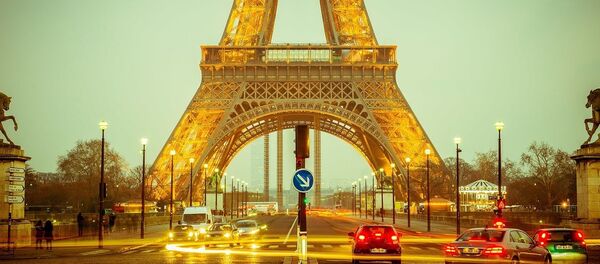 Эйфелевая башня в Париже - Sputnik Литва