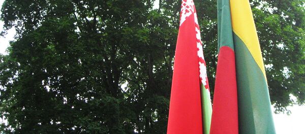 Флаги Литвы и Беларуси Флаги Литвы и Беларуси - Sputnik Литва