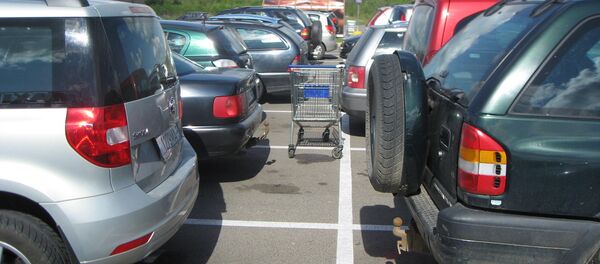 Автомобили на стоянках Литвы, архивное фото - Sputnik Литва