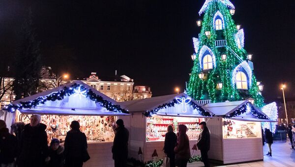 Рождественская елка в центре Вильнюса - Sputnik Литва