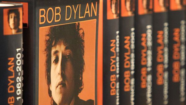 Книга с лирикой Боба Дилана - Sputnik Литва