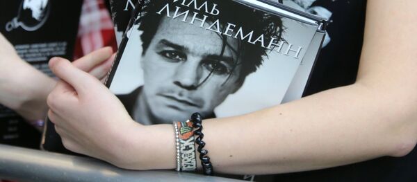 Солист Rammstein Тилль Линдеманн представил свою книгу в Москве - Sputnik Литва