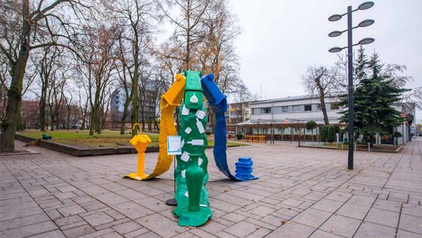Скульптура о сортировке мусора - Sputnik Литва