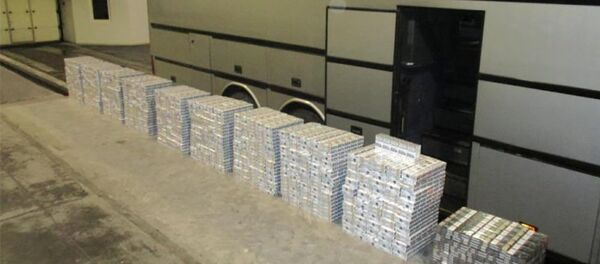 Контрабандные сигареты в туристическом автобусе - Sputnik Литва