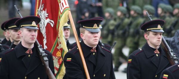Знаменоносец роты почетного караула - Sputnik Литва