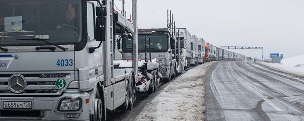 Очередь из фур на границе Литвы и Белоруссии, архивное фото Очередь из фур на границе Литвы и Белоруссии, архивное фото - Sputnik Литва