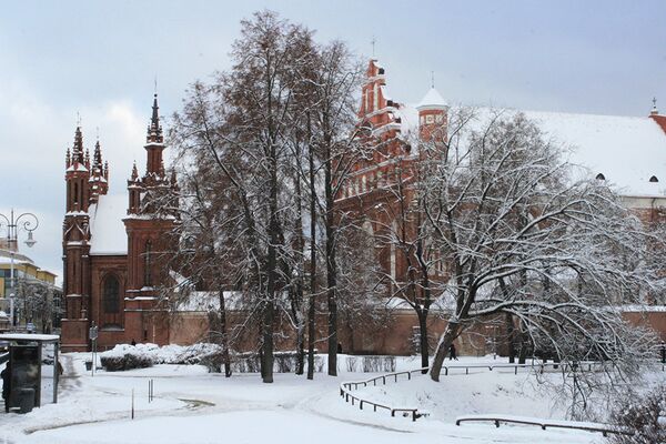 Костел Святой Анны в снегу - Sputnik Литва