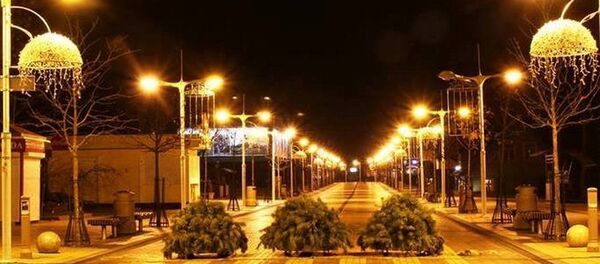 Паланга в рождественских огнях Паланга в рождественских огнях - Sputnik Литва