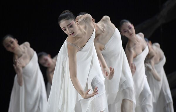 Танцоры Национального балета Китая - Sputnik Lietuva