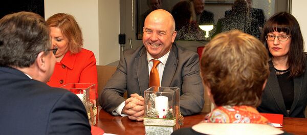 На встрече Линкявичюса с комиссаром Совета Европы На встрече Линкявичюса с комиссаром Совета Европы - Sputnik Литва