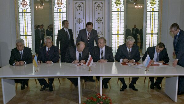 Подписание Соглашения о ликвидации СССР и создании Содружества Независимых Государств - Sputnik Литва