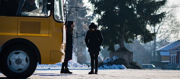 В ожидании автобуса - Sputnik Литва