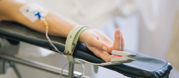 Операция по удалению злокачественной опухоли - Sputnik Литва