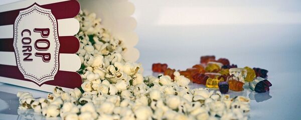 Попкорн и желейные мишки - Sputnik Литва
