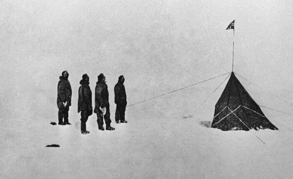 Руаль Амундсен и его спутники на Южном полюсе - Sputnik Литва