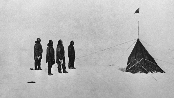 Руаль Амундсен и его спутники на Южном полюсе - Sputnik Литва