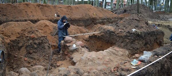В Паланге обнаружены остатки усадьбы 16 века В Паланге обнаружены остатки усадьбы 16 века - Sputnik Lietuva