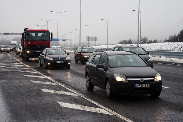 Автомобили на новом участке объездной дороги Вильнюса - Sputnik Lietuva