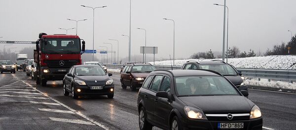 Автомобили на новом участке объездной дороги Вильнюса - Sputnik Литва