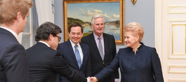 Даля Грибаускайте встретилась с переговорщиком Евросоюза по Brexit Мишелем Барнье - Sputnik Литва