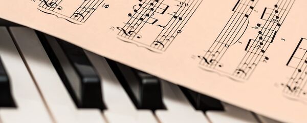 Ноты и клавиши фортепиано Ноты и клавиши фортепиано - Sputnik Lietuva