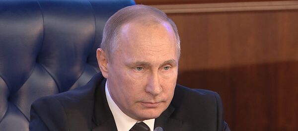 Путин отметил, что Россия сильнее любого агрессора и призвал не расслабляться - Sputnik Lietuva