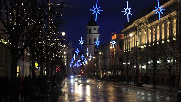 Проспект Гедыминаса в Вильнюсе в новогодней иллюминации - Sputnik Lietuva