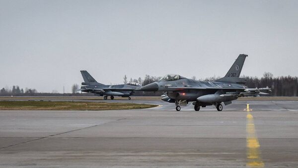 Истребители F-16 Fighting Falcon Нидерландских воздушных сил - Sputnik Литва