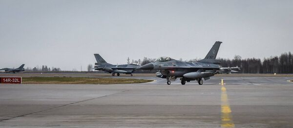 Истребители F-16 Fighting Falcon Нидерландских воздушных сил - Sputnik Литва