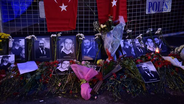 На месте теракта в Стамбуле - Sputnik Литва