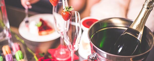 Праздничный ужин, архивное фото Праздничный ужин, архивное фото - Sputnik Литва