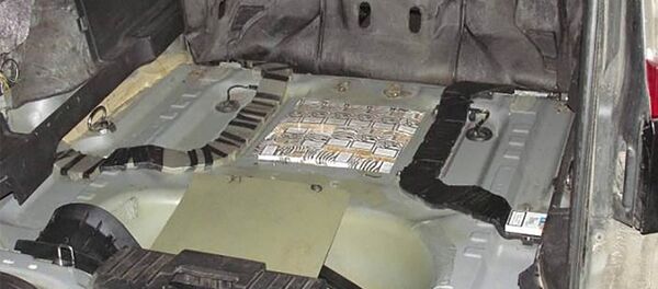 Контрабандные сигареты на границе Беларуси и Литвы - Sputnik Литва