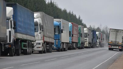 Очередь из грузовиков на границе