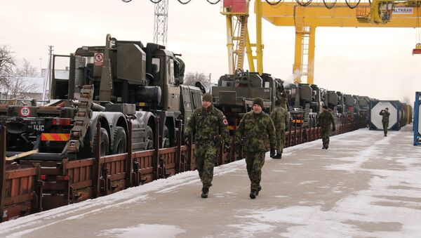Чешская военная бронетехника прибывает в Литву - Sputnik Литва