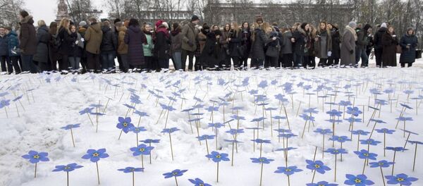 Акция Незабудка - Sputnik Литва