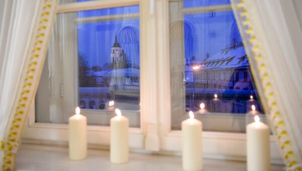 Памятные свечи в президентском дворце - Sputnik Литва