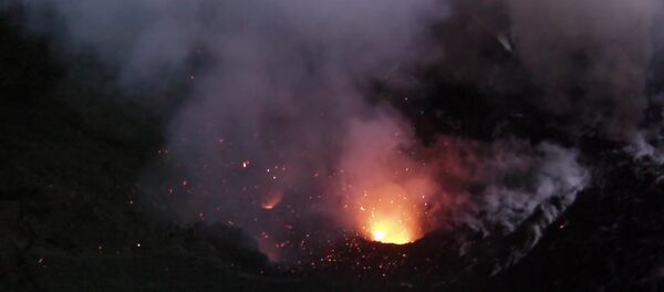 Беспилотник пролетал над: извержение вулкана Беспилотник пролетал над: извержение вулкана - Sputnik Lietuva