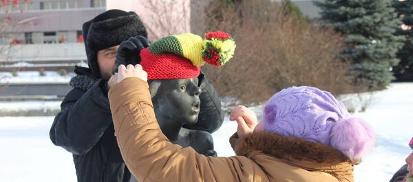 Скульптура потерявшимся детям - Sputnik Литва