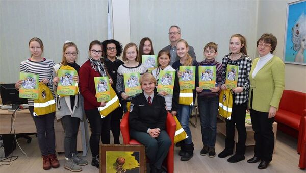 Полиция и ученики школы искусств подготовили книжку Хорошо быть в безопасности - Sputnik Lietuva