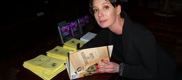 Sputnik и Чулпан Хаматова представили Детскую книгу войны Sputnik и Чулпан Хаматова представили Детскую книгу войны - Sputnik Литва