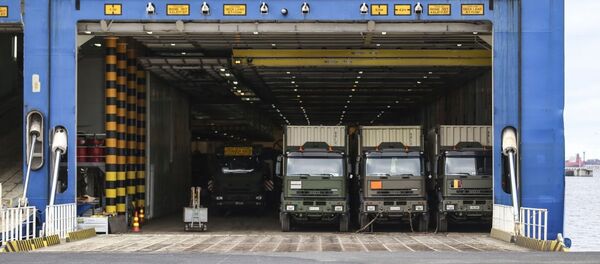 Техника НАТО прибывает в Литву Техника НАТО прибывает в Литву - Sputnik Литва