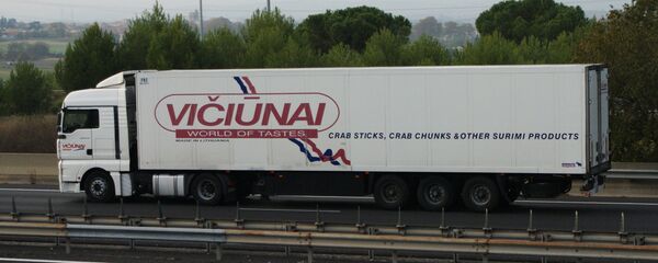 Фура с товарами компании Vičiūnai Group - Sputnik Литва