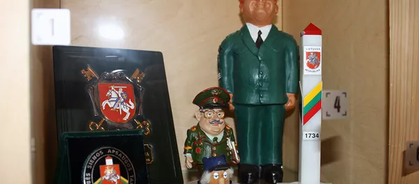 Сувенирные фигурки таможенников Литвы - Sputnik Lietuva