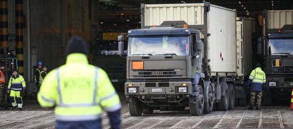 Техника НАТО прибывает в Литву - Sputnik Литва