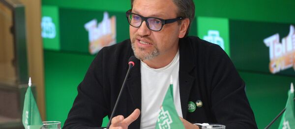 Ведущий шоу Ты супер! Вадим Такменев - Sputnik Литва