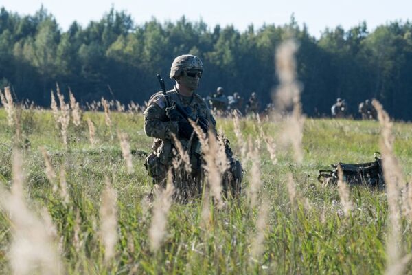 Воздушный десант США участвует в военных учениях в Литве Воздушный десант США участвует в военных учениях в Литве - Sputnik Lietuva