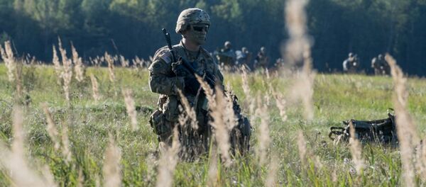 Воздушный десант США участвует в военных учениях - Sputnik Литва