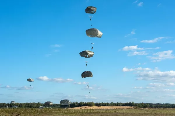 Воздушный десант США участвует в военных учениях в Литве Воздушный десант США участвует в военных учениях в Литве - Sputnik Lietuva