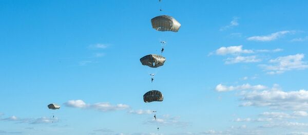 Воздушный десант США участвует в военных учениях в Литве, архиввное фото - Sputnik Литва