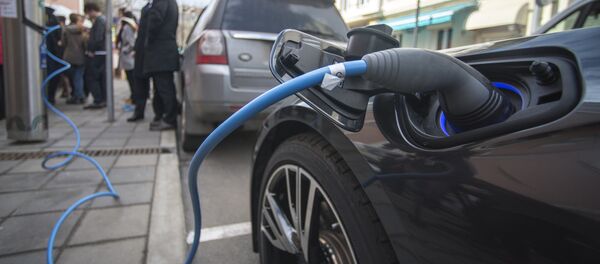 Запуск в эксплуатацию электрозарядной автостанции - Sputnik Литва